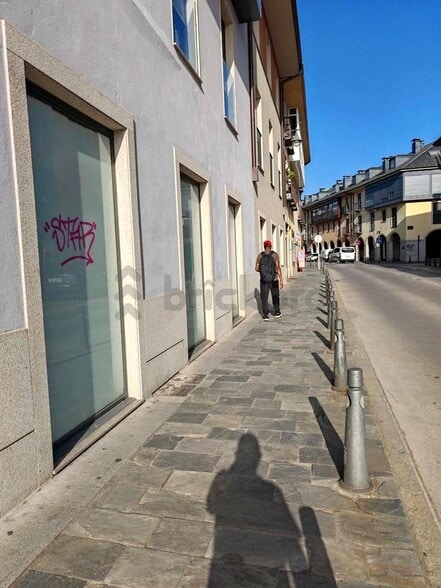 Local en Ponferrada, León en alquiler - Foto del edificio - Imagen 3 de 6