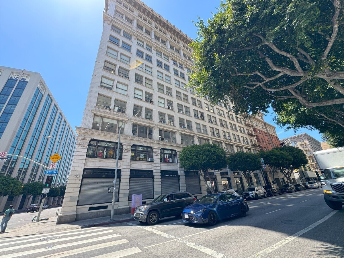 100-112 W 9th St, Los Angeles, CA en alquiler Foto del edificio- Imagen 1 de 33