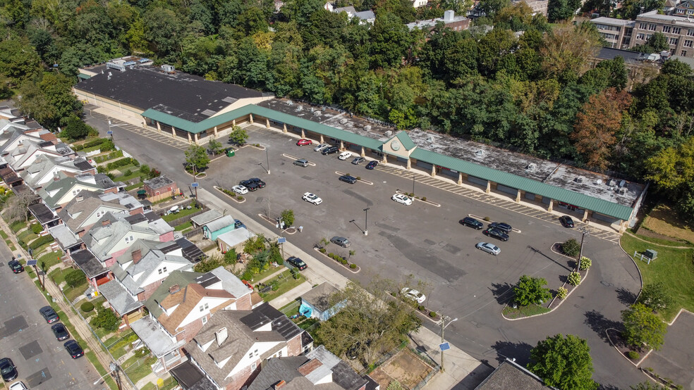 Hermitage Ave, Trenton, NJ en alquiler - Foto del edificio - Imagen 3 de 8