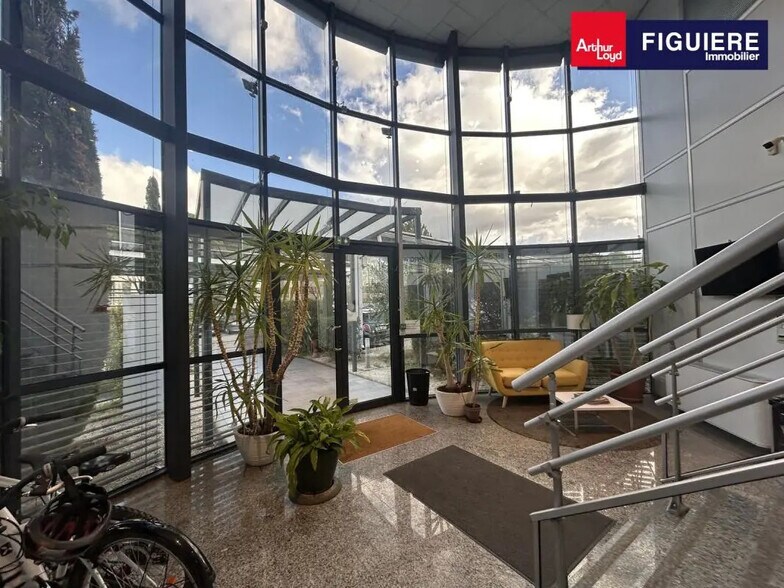 135 Avenue Victoire, Rousset en alquiler - Foto del edificio - Imagen 2 de 16