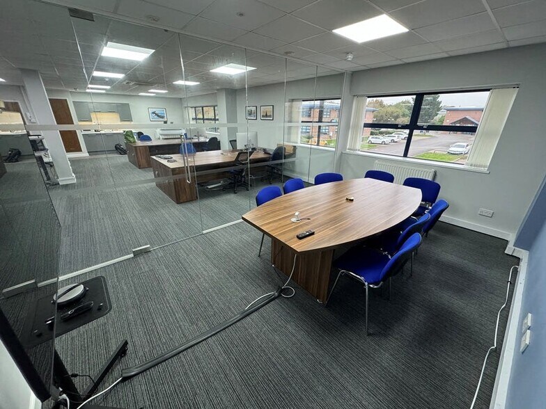 Ensign Way, Southampton en venta - Foto del edificio - Imagen 3 de 14