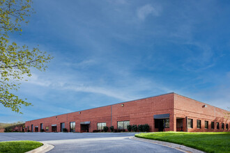 1500 Caton Center Dr, Arbutus, MD en alquiler Foto del edificio- Imagen 1 de 1