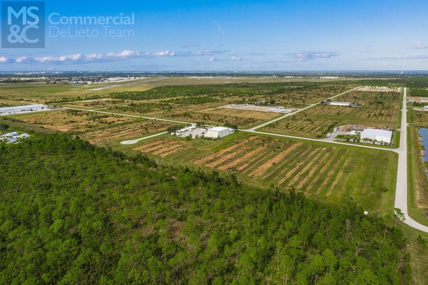 0 Woodlawn, Punta Gorda, FL en venta - Foto del edificio - Imagen 2 de 49