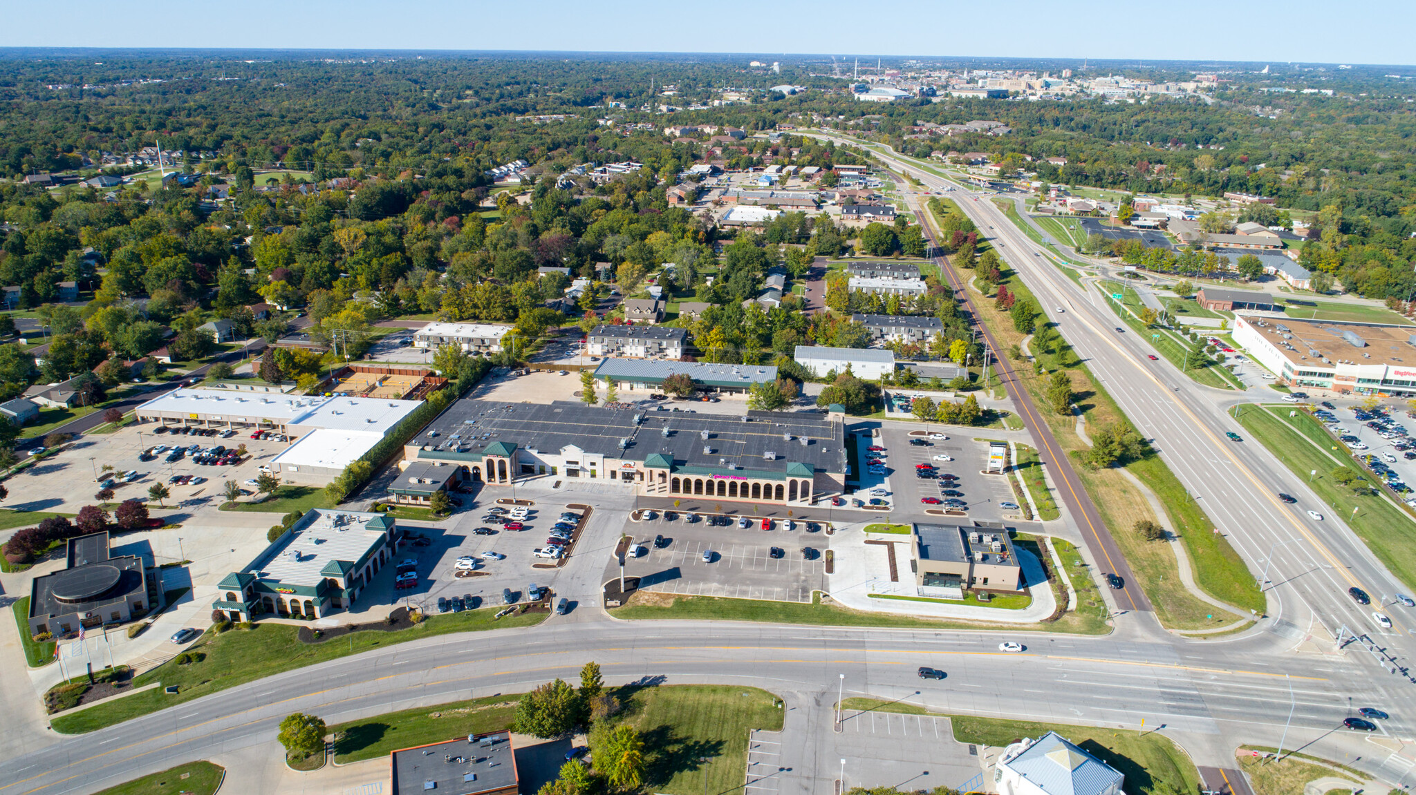 205 E Nifong Blvd, Columbia, MO en alquiler Foto del edificio- Imagen 1 de 9