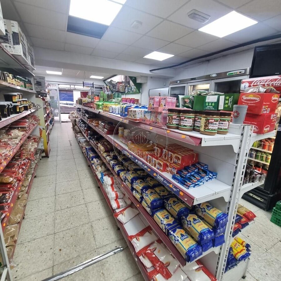 Madrid, MAD 28039 - Unidad A - - Foto del interior - Image 1 of 6