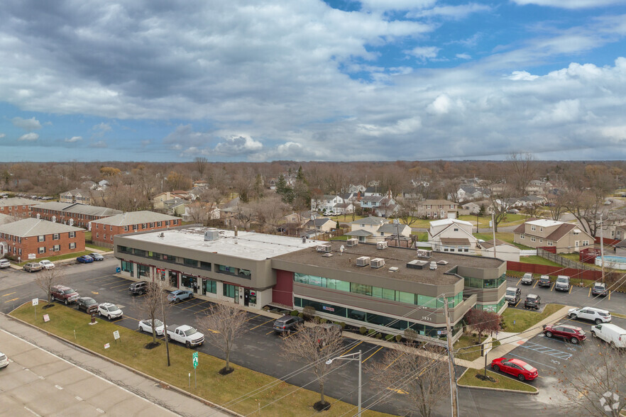 1321-1325 Millersport Hwy, Amherst, NY en alquiler - Foto del edificio - Imagen 3 de 5