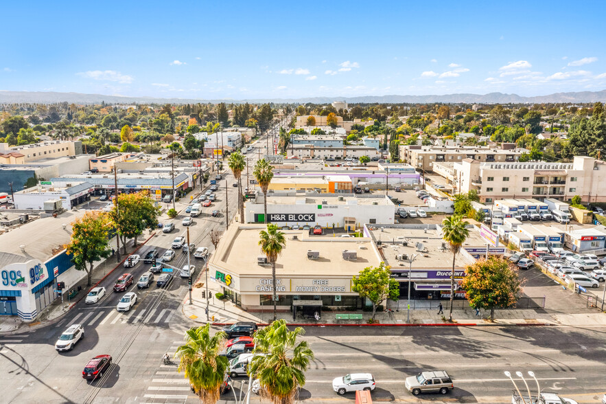 6801 Van Nuys Blvd, Van Nuys, CA en venta - Foto del edificio - Imagen 3 de 4