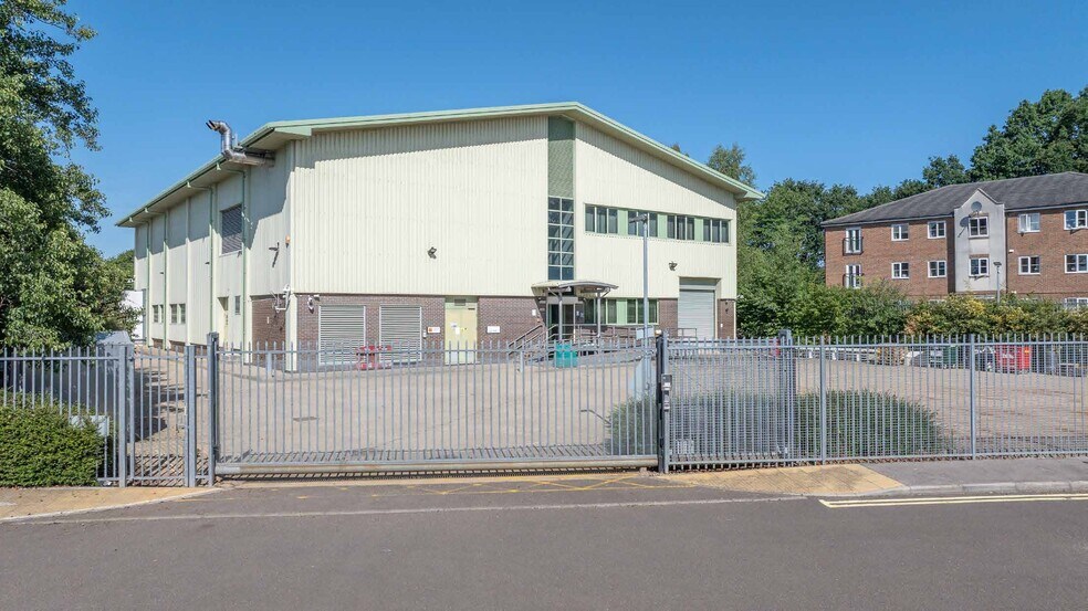 Hamilton Way, Botley en alquiler - Foto del edificio - Imagen 2 de 7