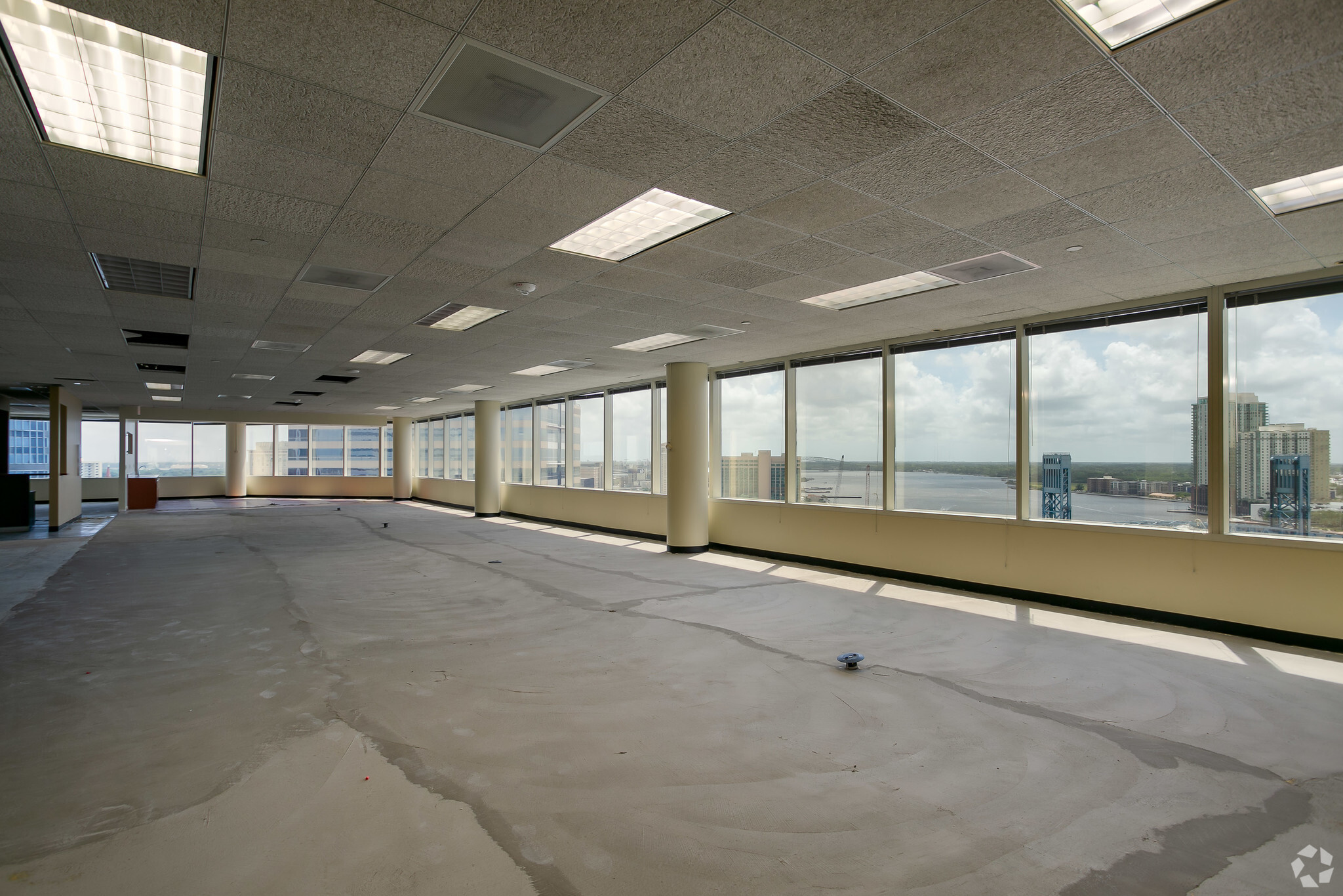 225 Water St, Jacksonville, FL en alquiler Foto del interior- Imagen 1 de 3