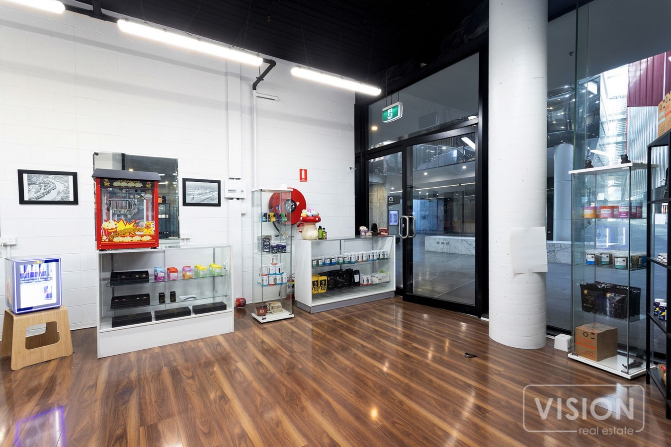 757 Bourke St, Docklands, VIC 3008 - Unidad 1 RC - - Foto del interior - Image 2 of 5