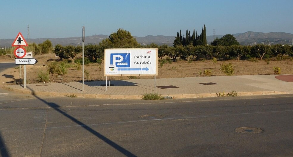Carrer de la Vedriola, L'Alcúdia, Valencia en venta - Foto del edificio - Imagen 2 de 29