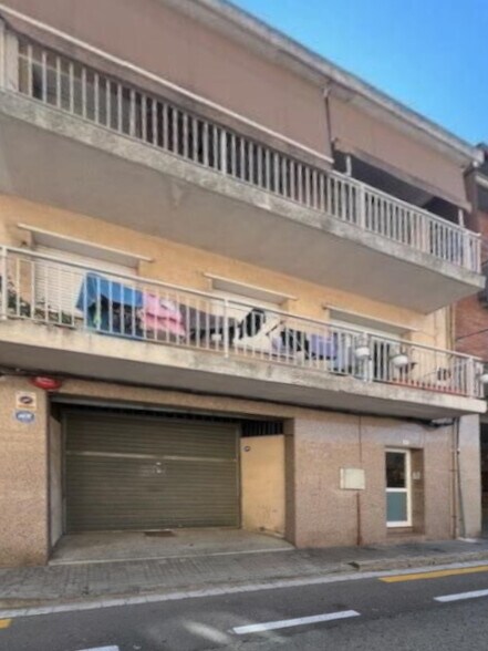 Edificio residencial en Sant Vicenç dels Horts, Barcelona en venta - Foto principal - Imagen 1 de 1
