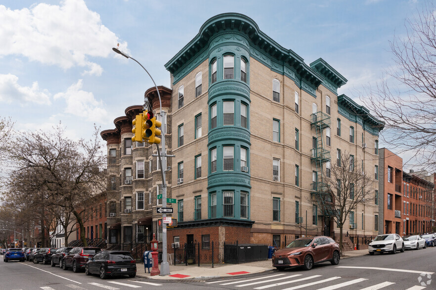 331 13th St, Brooklyn, NY en alquiler - Foto del edificio - Imagen 2 de 5