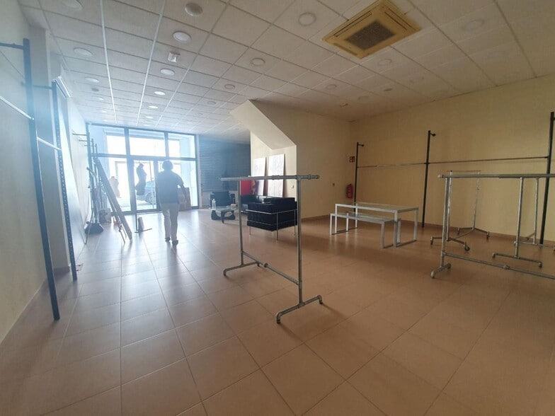 Libro, Sevilla, 7, La Rinconada, Sevilla en venta - Foto del edificio - Imagen 3 de 10