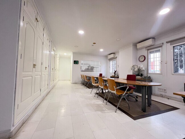 Más detalles de Oficina en alquiler