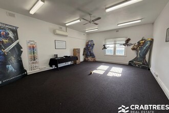 8 Atherton Rd, Oakleigh en alquiler Foto del interior- Imagen 2 de 2
