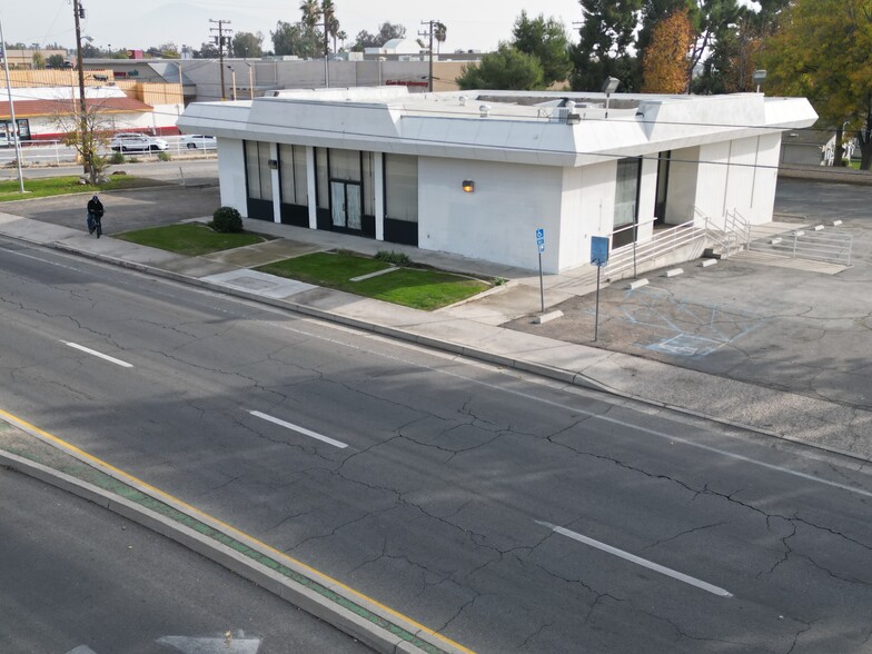 2001 Columbus St, Bakersfield, CA en venta - Foto del edificio - Imagen 2 de 4