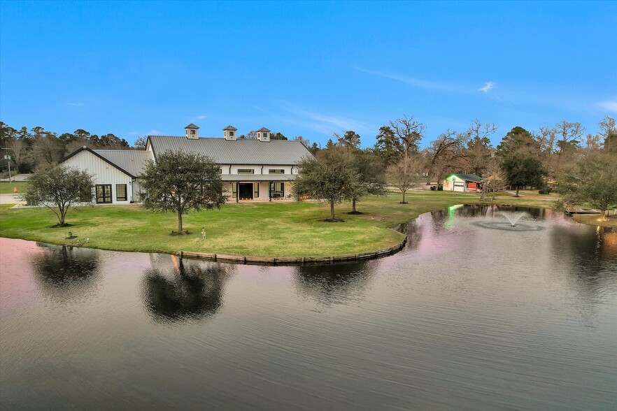 12194 Sleepy Hollow Rd, Conroe, TX en venta - Foto del edificio - Imagen 2 de 27