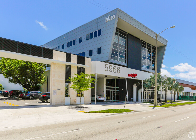 5966 S Dixie Hwy, South Miami, FL en alquiler - Foto del edificio - Imagen 3 de 8