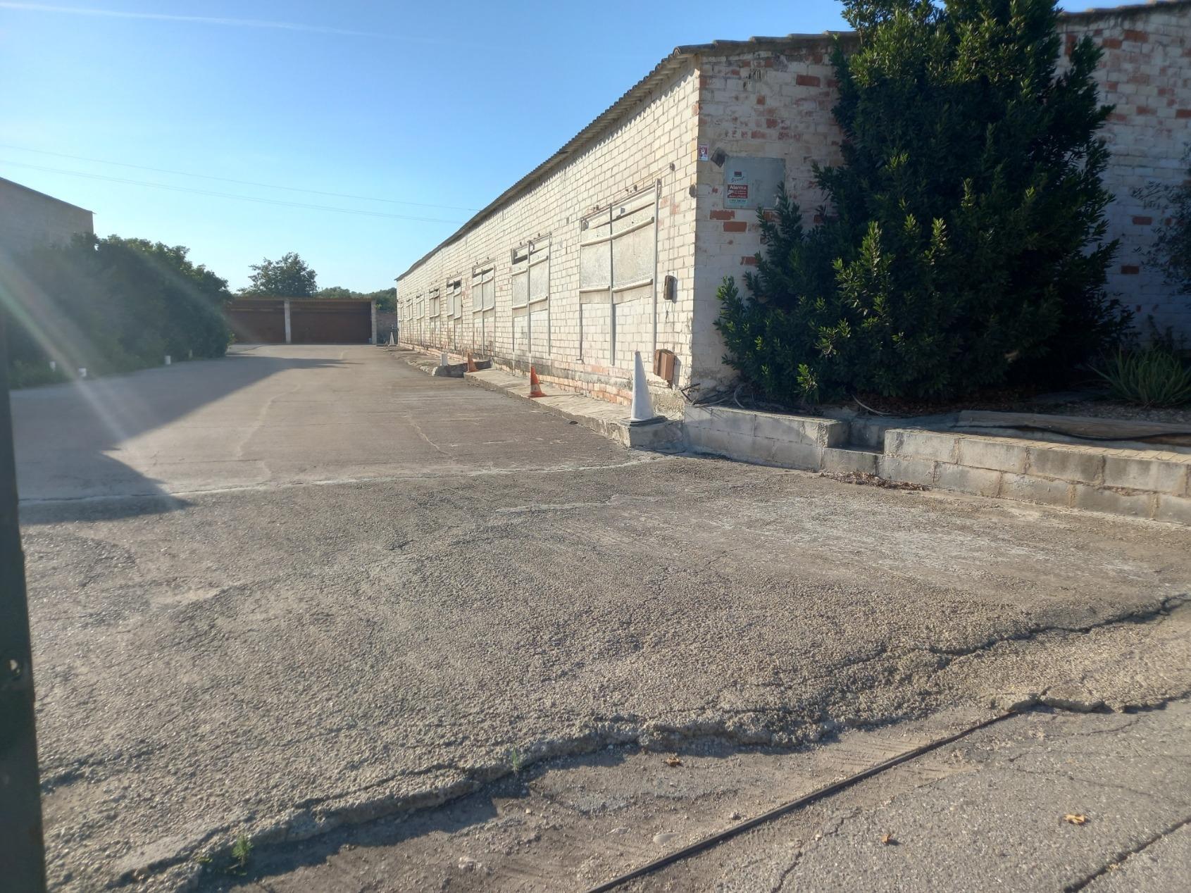 Nave, almacén y masía en Mora d'Ebre cartera de 2 inmuebles en venta en LoopNet.es Foto del edificio- Imagen 1 de 31