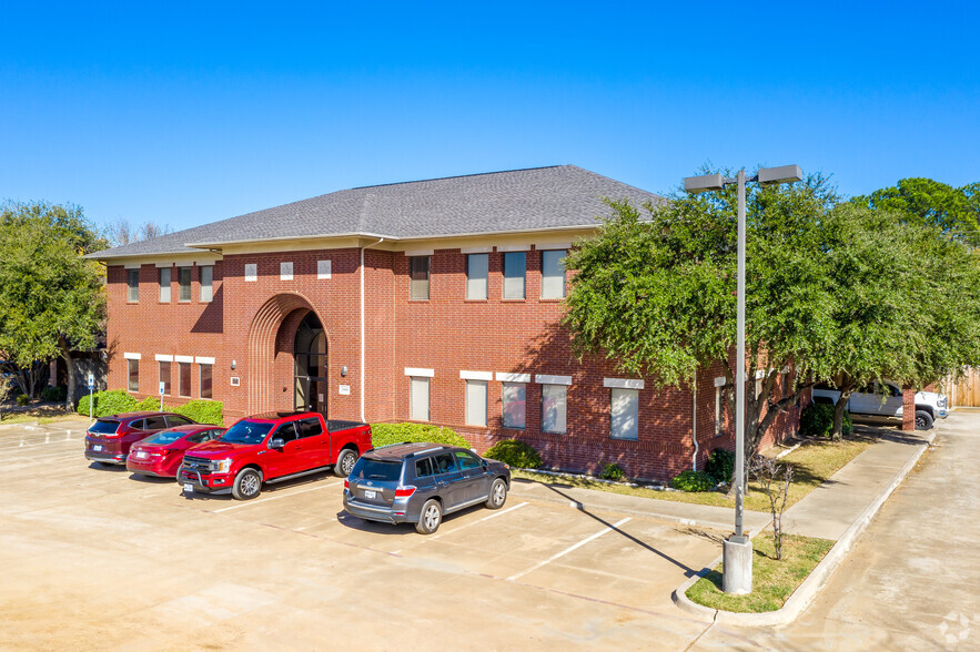 2000 S Stemmons Fwy, Lake Dallas, TX en alquiler - Foto del edificio - Imagen 1 de 4