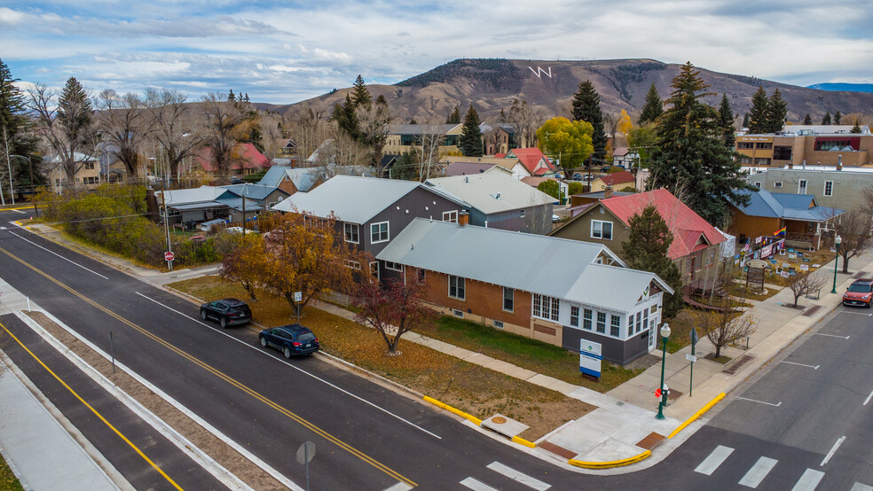 322 N Main St, Gunnison, CO en venta - Vista aérea - Imagen 1 de 51