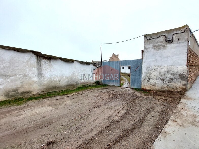 Nave en Adanero, Ávila en venta - Foto del edificio - Imagen 2 de 27