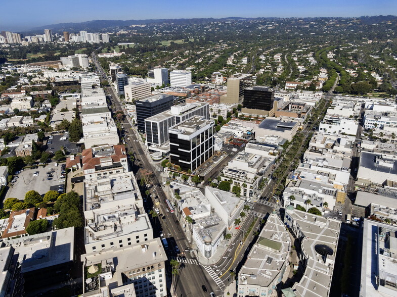 9562-9566 Dayton Blvd, Beverly Hills, CA en alquiler - Foto del edificio - Imagen 2 de 18