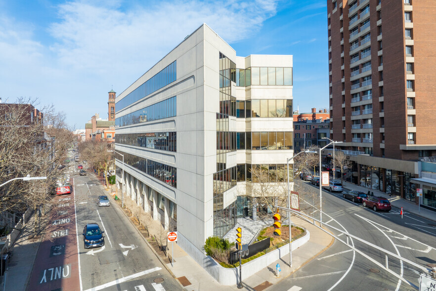 1100 Massachusetts Ave, Cambridge, MA en alquiler - Foto del edificio - Imagen 3 de 4