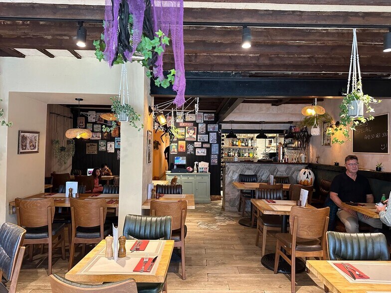 1 Station Hill, Cookham, Maidenhead en venta - Foto del edificio - Imagen 2 de 6