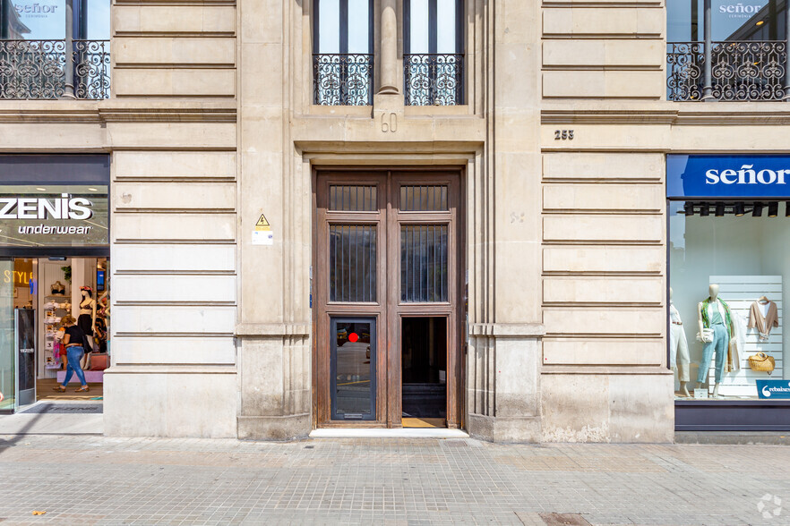 Oficinas en Rambla De Catalunya, Barcelona en alquiler - Foto del edificio - Imagen 2 de 5