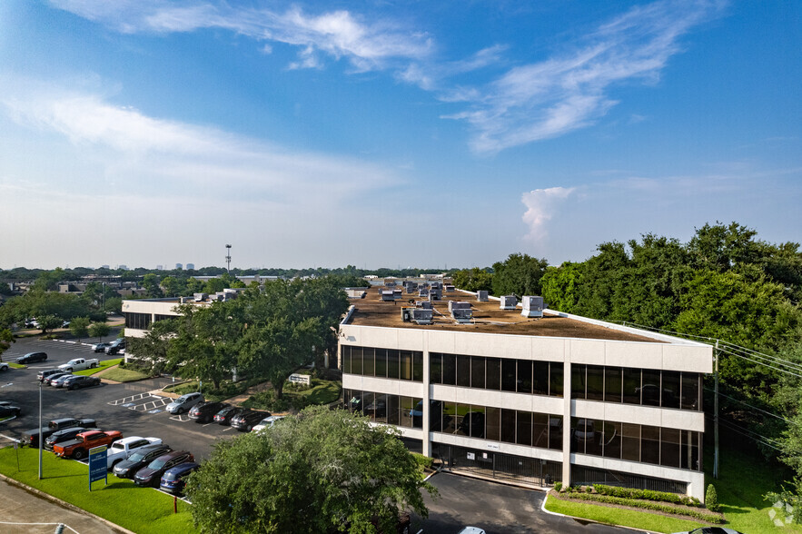 2500 Tanglewilde St, Houston, TX en alquiler - Foto del edificio - Imagen 2 de 6