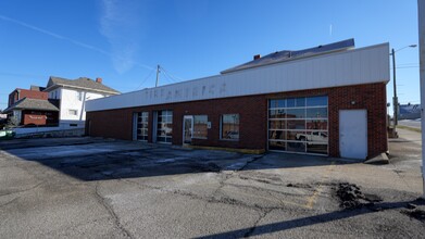 1105 Wheeling Ave, Cambridge, OH en alquiler Foto del edificio- Imagen 1 de 19