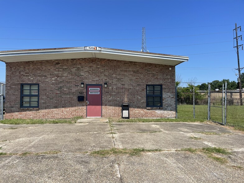 1123 N Carrollton Ave, Baton Rouge, LA en alquiler - Foto del edificio - Imagen 2 de 17