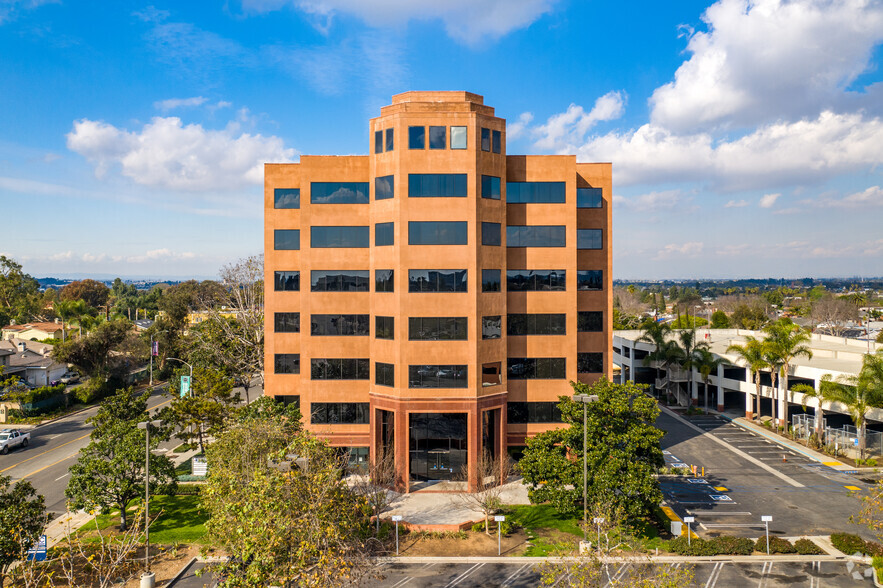 4300 Long Beach Blvd, Long Beach, CA en alquiler - Foto del edificio - Imagen 2 de 7