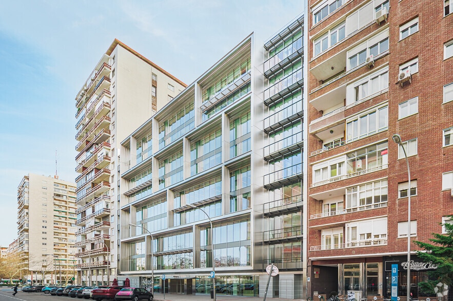 Calle Estébanez Calderón, 3-5, Madrid, Madrid en alquiler - Foto del edificio - Imagen 2 de 7