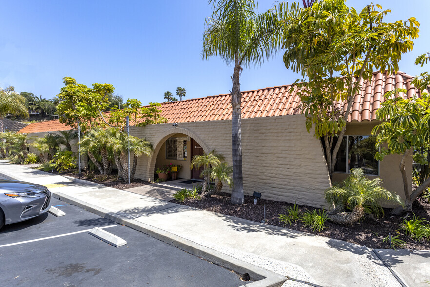 763-781 Academy Dr, Solana Beach, CA en alquiler - Foto principal - Imagen 1 de 12