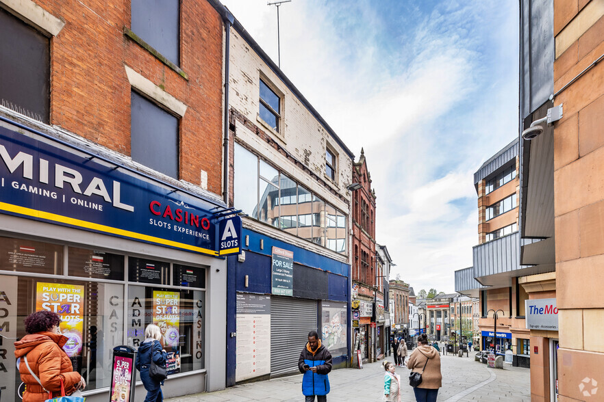 38 Yorkshire St, Rochdale en alquiler - Foto del edificio - Imagen 2 de 4