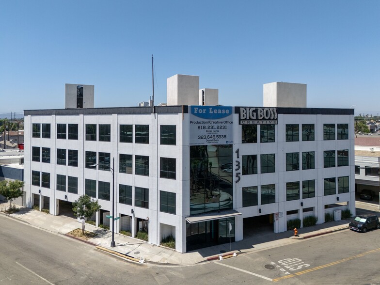 135 W Magnolia Blvd, Burbank, CA en alquiler - Foto del edificio - Imagen 1 de 21