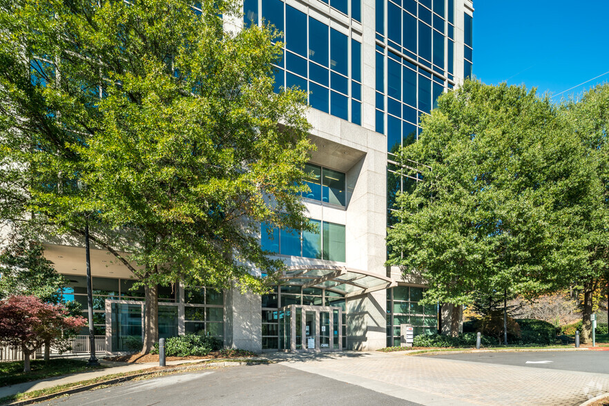 2018 Powers Ferry Rd SE, Atlanta, GA en alquiler - Foto del edificio - Imagen 3 de 8