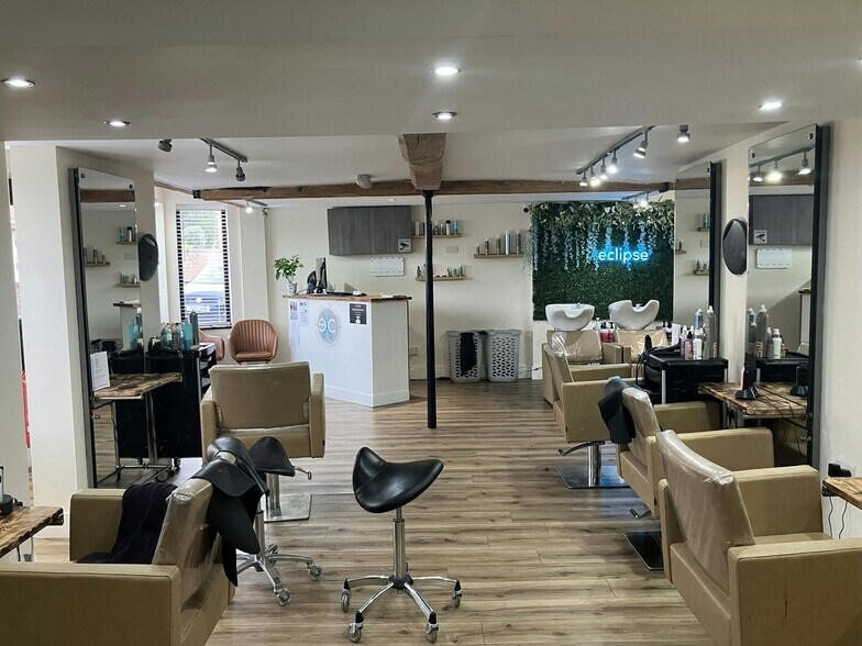 107-109 High St, Collingham en venta - Foto del edificio - Imagen 3 de 23