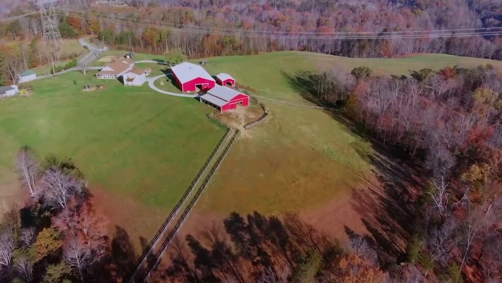 1226 Bedford Chapel Rd, Milton, WV en venta - Vídeo de anuncio comercial - Imagen 2 de 23