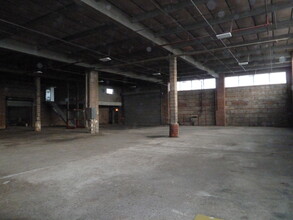 553 Wortman Ave, Brooklyn, NY en alquiler Foto del interior- Imagen 2 de 7