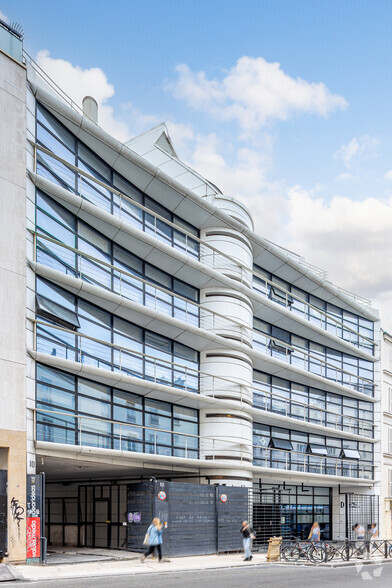 10 Rue De La Fontaine Au Roi, Paris en alquiler - Foto del edificio - Imagen 2 de 2