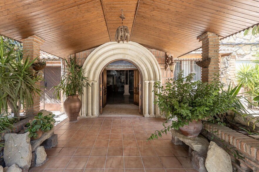 Hotel y hospedaje en Cenes de la Vega, Granada en venta - Foto del edificio - Imagen 3 de 40
