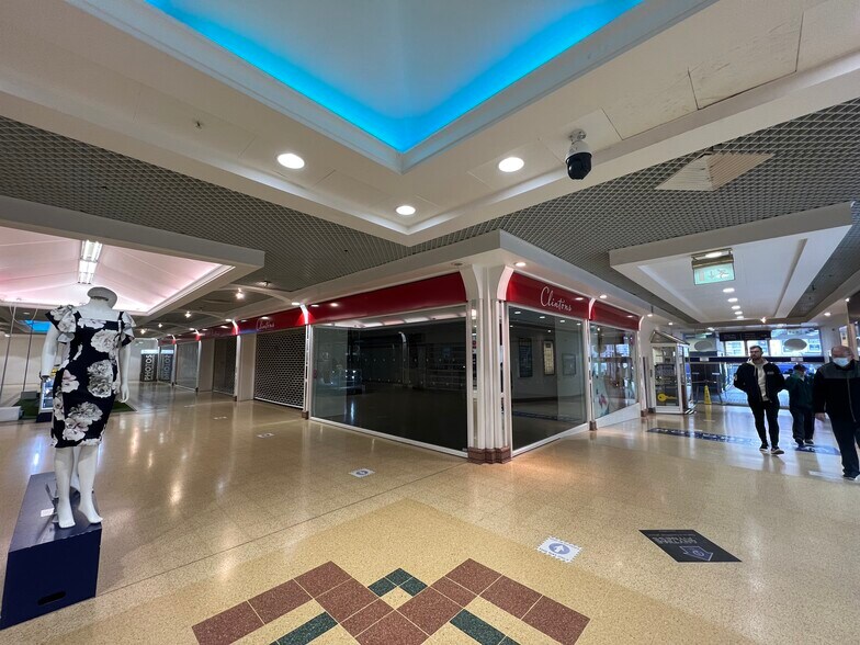 Wellington St, Aldershot en alquiler - Foto del edificio - Imagen 2 de 11