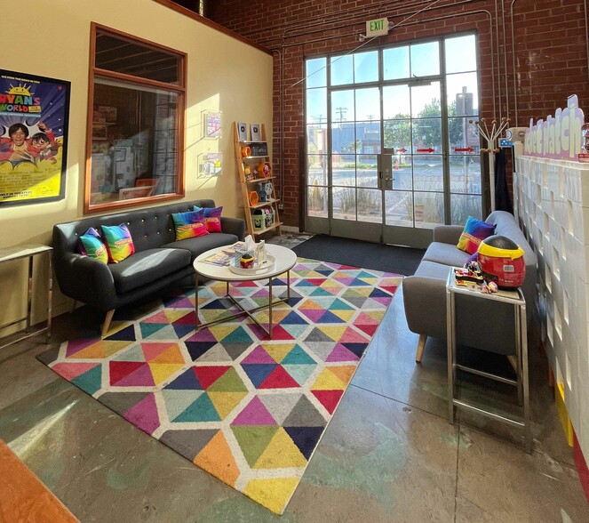 8500 Steller Dr, Culver City, CA en alquiler - Foto del interior - Imagen 2 de 37