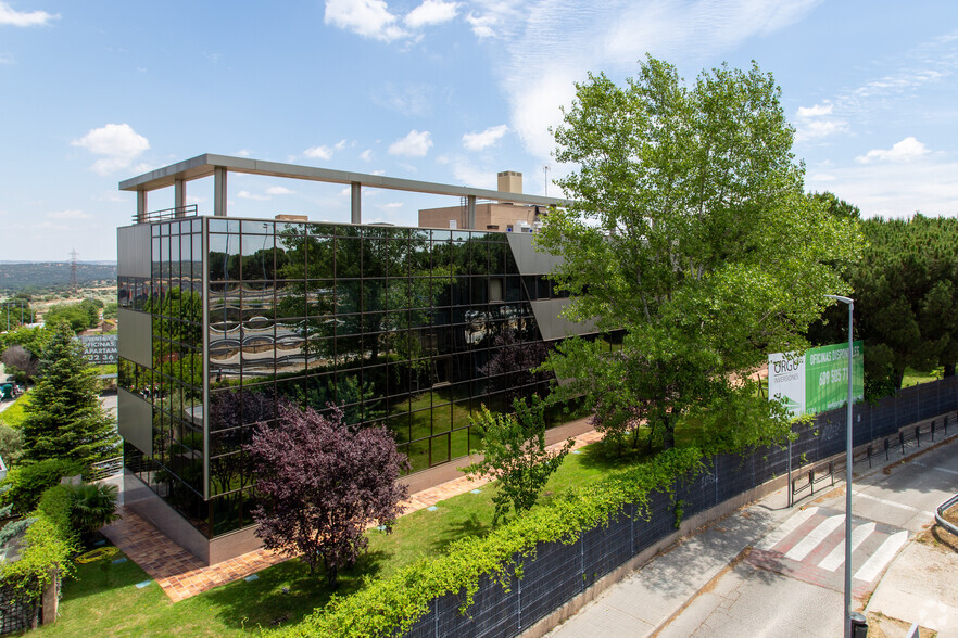 Calle Valle del Roncal, 12, Las Rozas de Madrid, Madrid en alquiler - Foto del edificio - Imagen 3 de 3