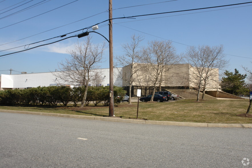 100 Newfield Ave, Edison, NJ en alquiler - Foto principal - Imagen 1 de 3