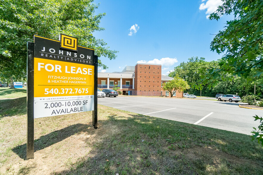 1701 Fall Hill Ave, Fredericksburg, VA en alquiler - Foto del edificio - Imagen 2 de 15